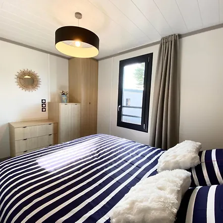 Cozy A - 4 Pers, Piscine Chauffee, Proche Et Commerces Chalet *